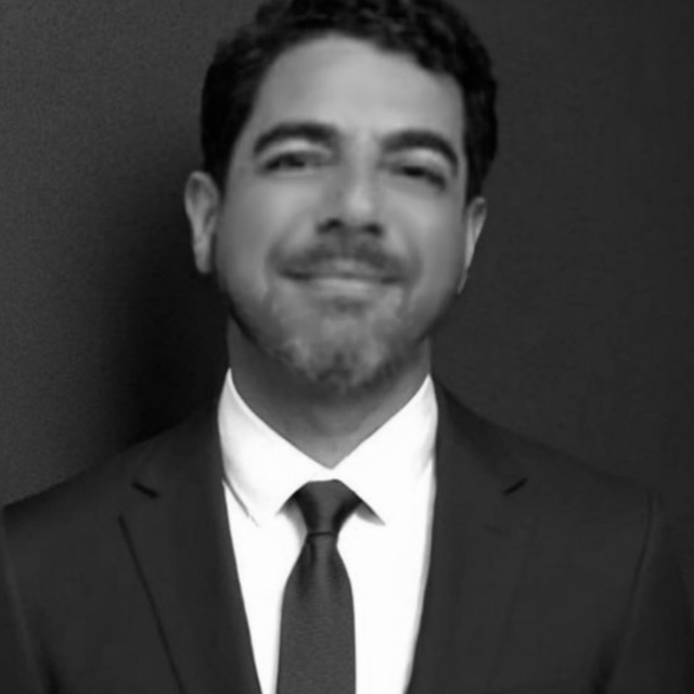 Dr. Bruno Conrado de Moura Faria